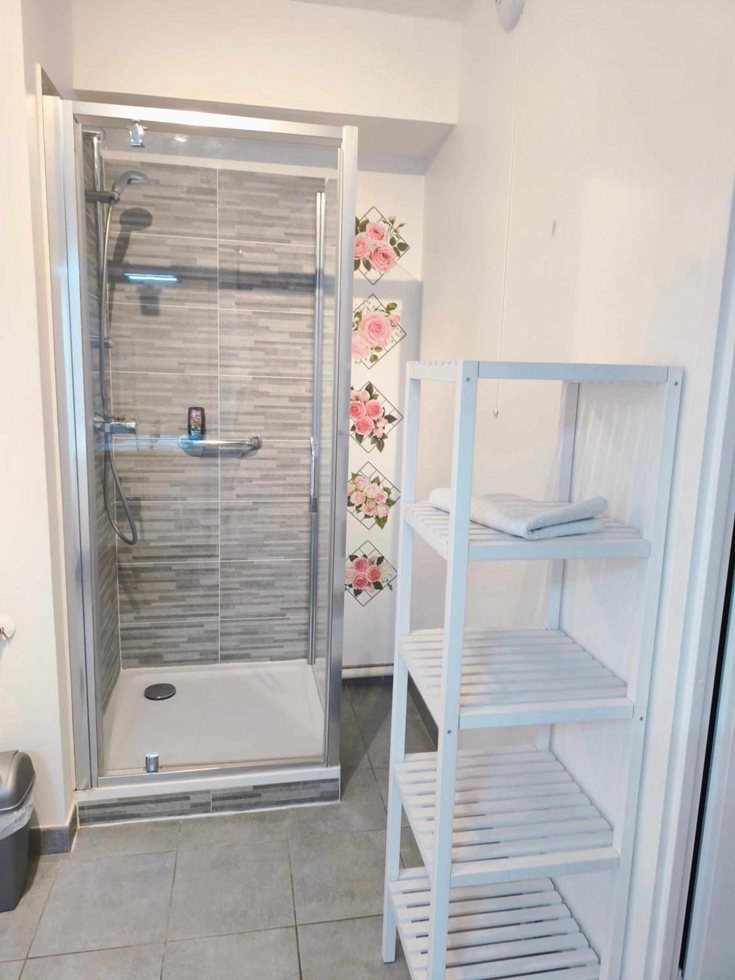 Bright Flat Near Disneyland With Private Parking Appartement *